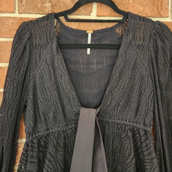 Free People Black Long Sleeve Flowy Low Cut Lace Top w/Bow - Picture 6 of 14